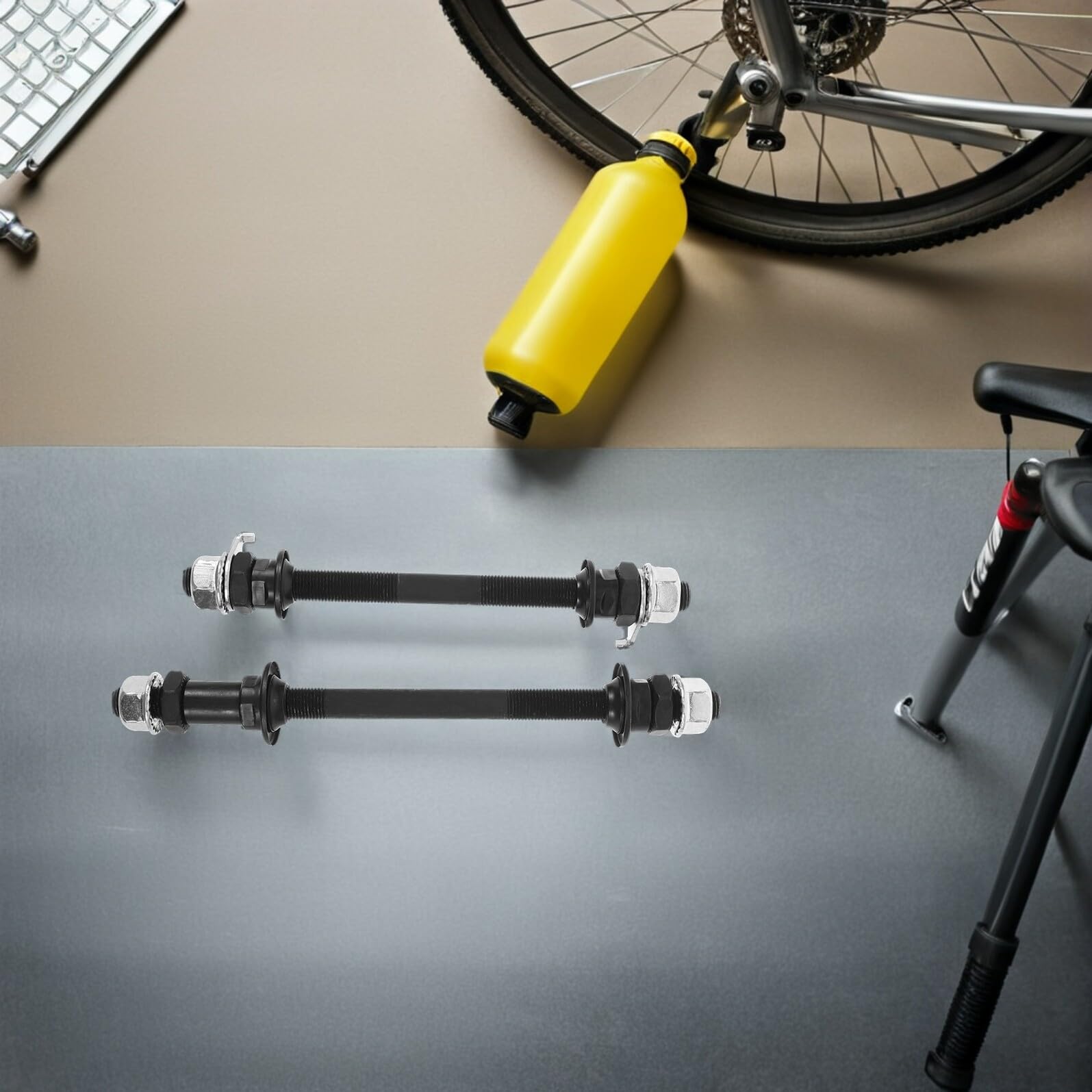 Mozzo a Sgancio Rapido per Bici Mountain Bike, Asse Nero in Acciaio | Compatibile Ruota Posteriore e Bici, Uso Quotidiano e Gare, Struttura Leggera per Efficienza e Durata