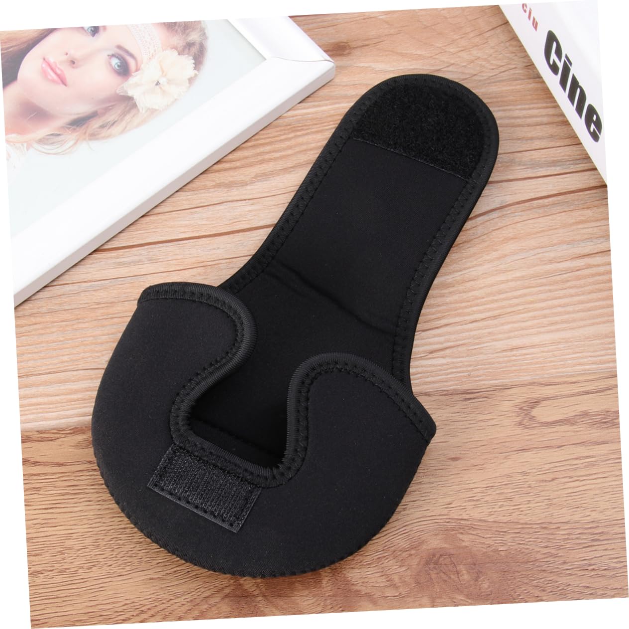 VICASKY Fishing Gear Bag Water Resistant Fishing Reel Protective Case Durable Storage Pouch for Baitcasting Reels Lightweight and Compact Black