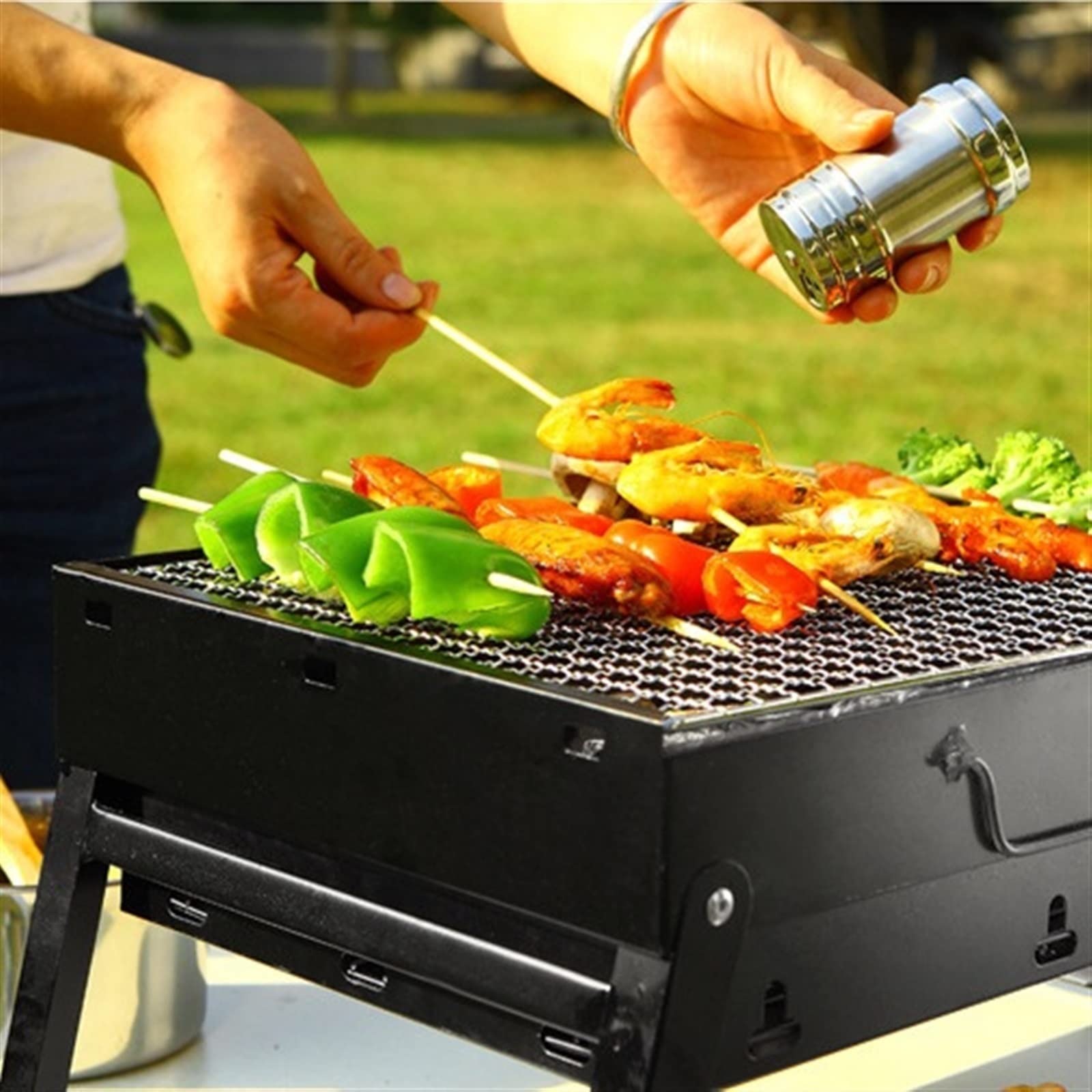 Barbecue portatile pieghevole per esterni, compatto e leggero, ideale per campeggio, picnic, tailgating e cucina in cortile, facile da configurare, perfetto per riunioni di famiglia