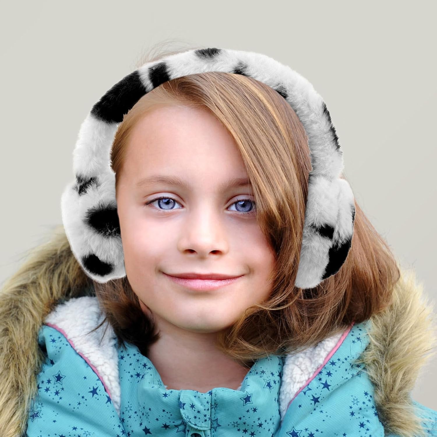 HOMSFOU Foldable Leopard Print Plush Ear Muffs for Women, Warm Winter Ear Cover Black, Soft Cozy Outdoor Cold Weather Earmuffs