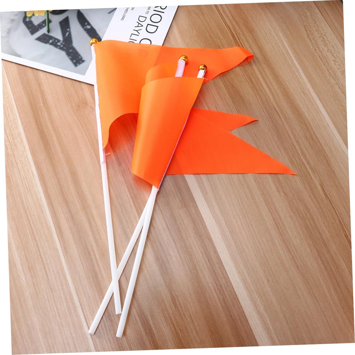 BESPORTBLE 50 Pièces Bannière Triangulaire Orange en Polyester et Plastique Portable