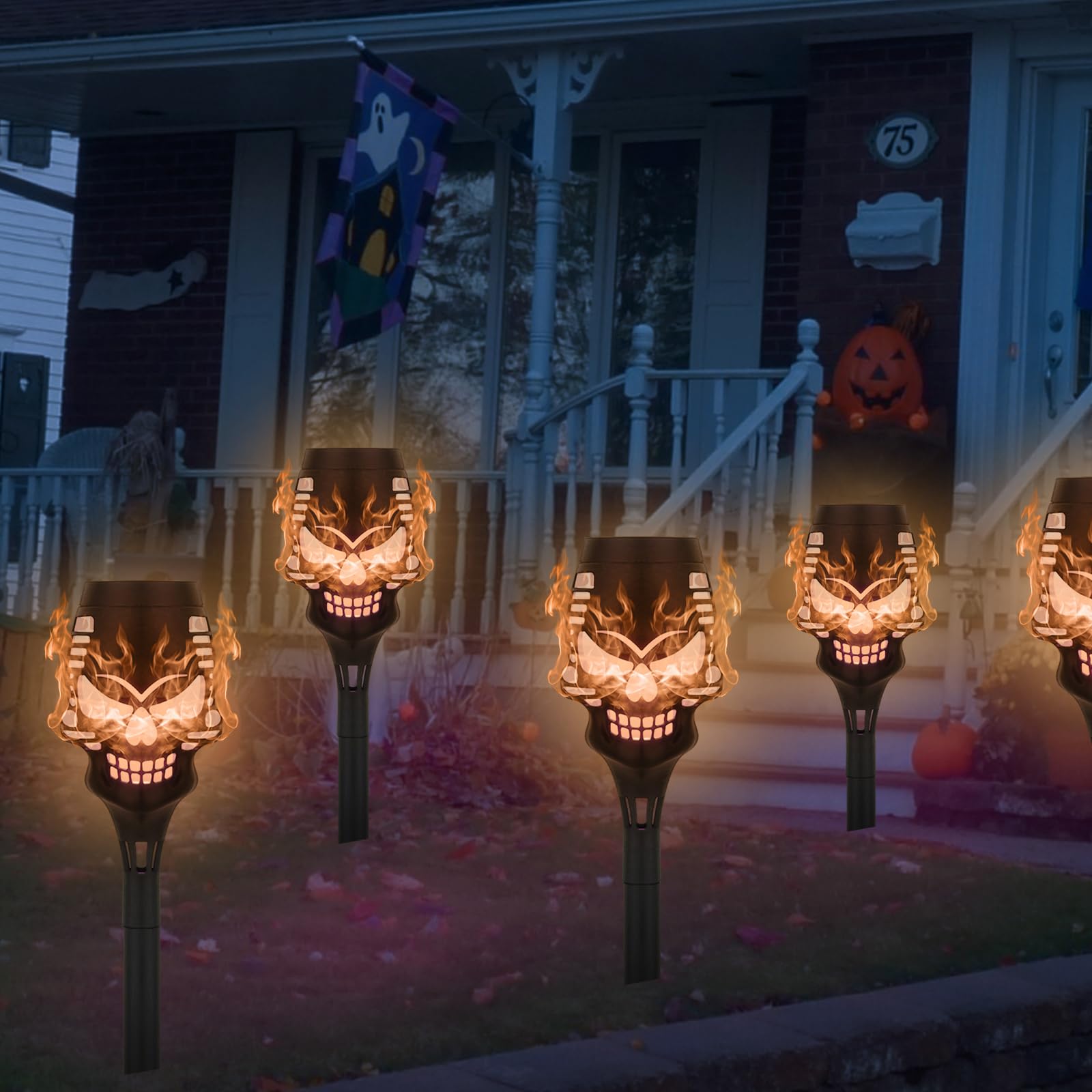 Decorazioni solari di Halloween per esterni, confezione da 8 luci a forma di teschio spettrale, impermeabili, luci di Halloween per giardino, cortile, prato, veranda, decorazione paesaggistica