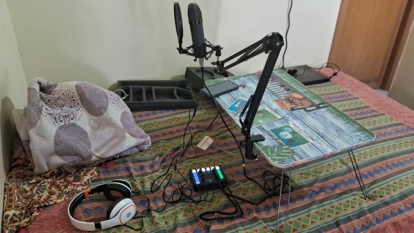 DIGIMORE Condenser Microphone Kit with Studio Headphones, Live Sound Card, Boom Arm Stand, Shock