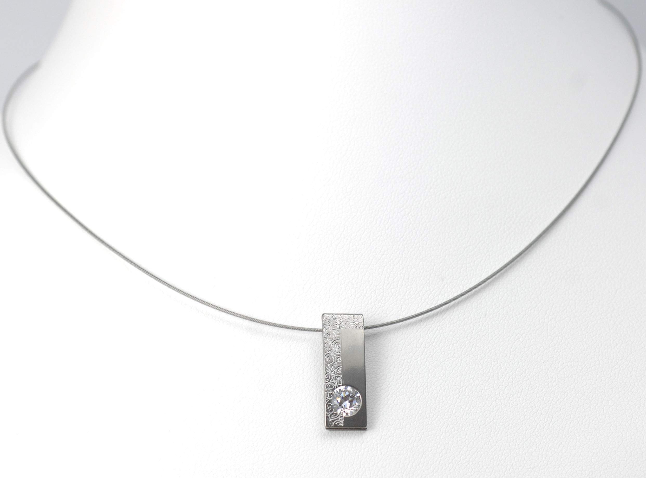 Titan Schmuck-Set. Absolut kein Risiko auf Allergien Handgefertigte Schmuckstücke. Lieferbar in verschiedenen Farben