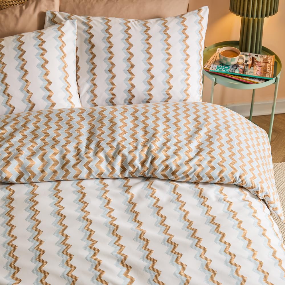 Duvet Day Izzie Reversible Soft Touch Duvet SetSingleBlue from B&Q