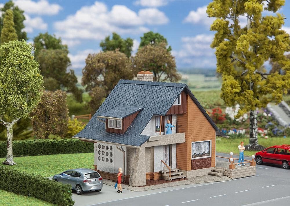131504 Faller HO Scale 1:87 Kit of Dwelling House with Balcony, Lighting Included - New 2021