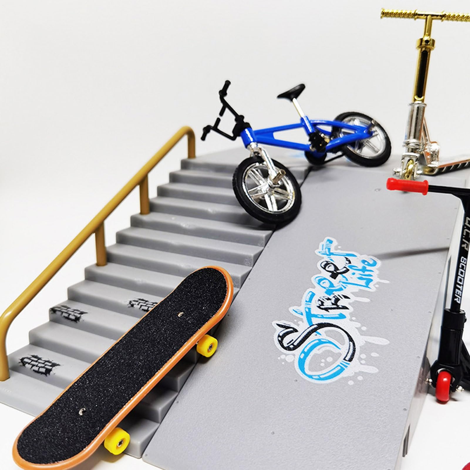 Genérico Kit De Rampa para Skate Park | Mini Patineta para Niños | Juguetes De Fingerboard con Rieles, Rampas Y Obstáculos Cumpleaños para Niños, Niñas, Diversión En Interiores, Trucos Y