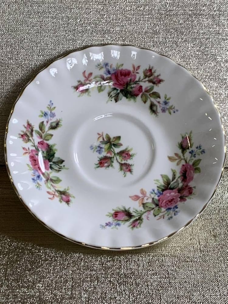   MOSS ROSE ロイヤルアルバート ヴィンテージティーカップトリオ Royal Albert ロイヤル