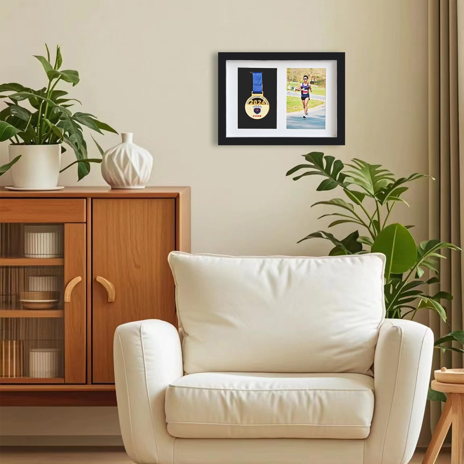 Cadre pour afficher des médailles ， Médaille pour le sport Boîte 3D Cadre photo ， Encadrement pour photo Cadre noir et couleur noyer profond pour cadre profond 3D Pour afficher les médailles