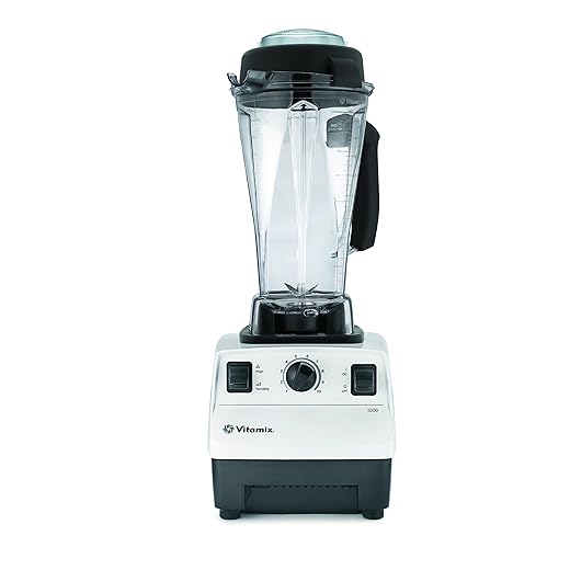 Vitamix Standard Blender, Professional-Grade, 64oz. Container, White (Renewed)