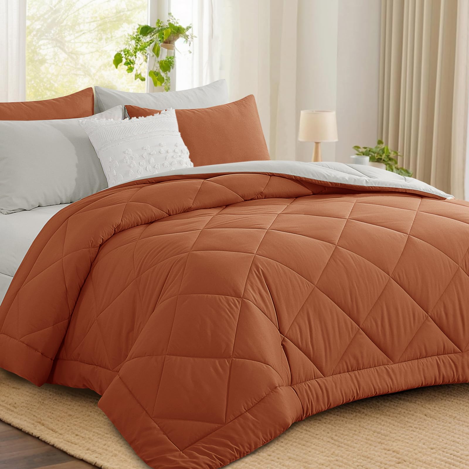 Aisbo Coverless Duvet Double 10.5 Tog - 200x 200cm, Burnt Orange Cosy and Lightweight Quilt, Reversible Comforter with 2 Pillowcases, Burnt Orange/Beige