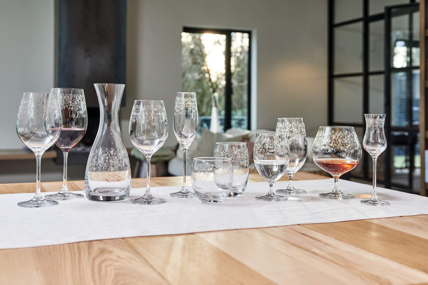 Leonardo Chateau Rotwein-Gläser, 6er Set, spülmaschinenfeste Wein-Gläser, Rotwein-Kelch mit gezogenem Stiel, Wein-Glas mit Gravur, 510 ml, 035300
