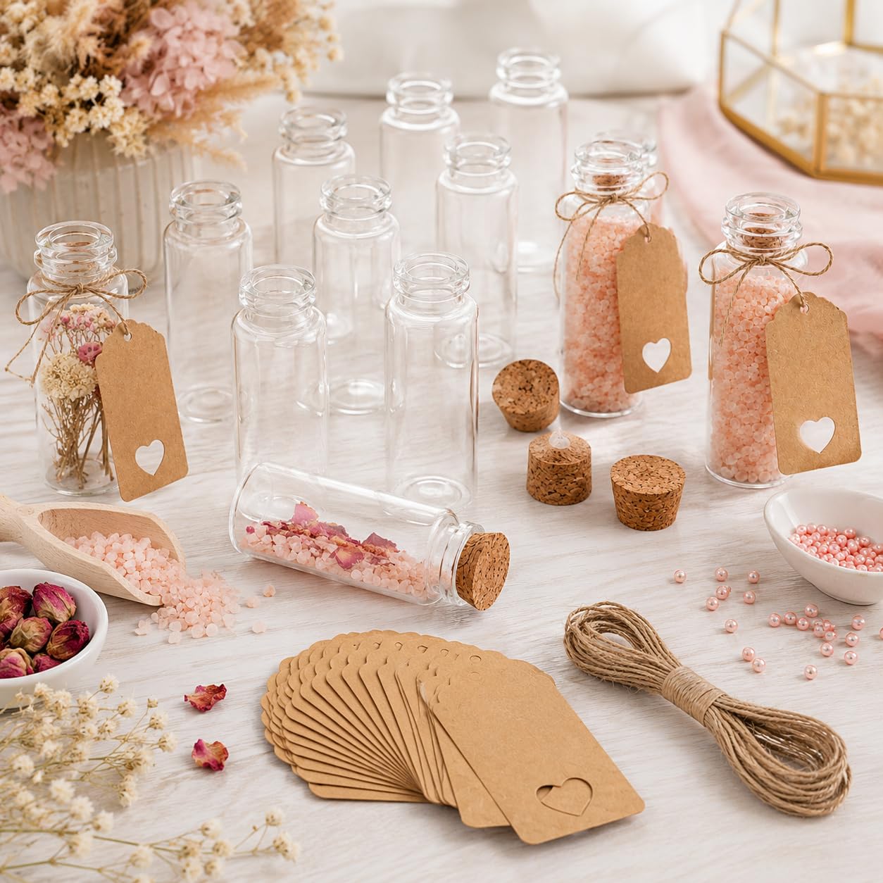 Zestaw 22 mini butelek szklanych z korkiem, 40 ml, butelki na życzenie, z 22 etykietami z papieru typu kraft i sznurkiem jutowym o długości 10 m, małe szklane butelki do napełniania, do