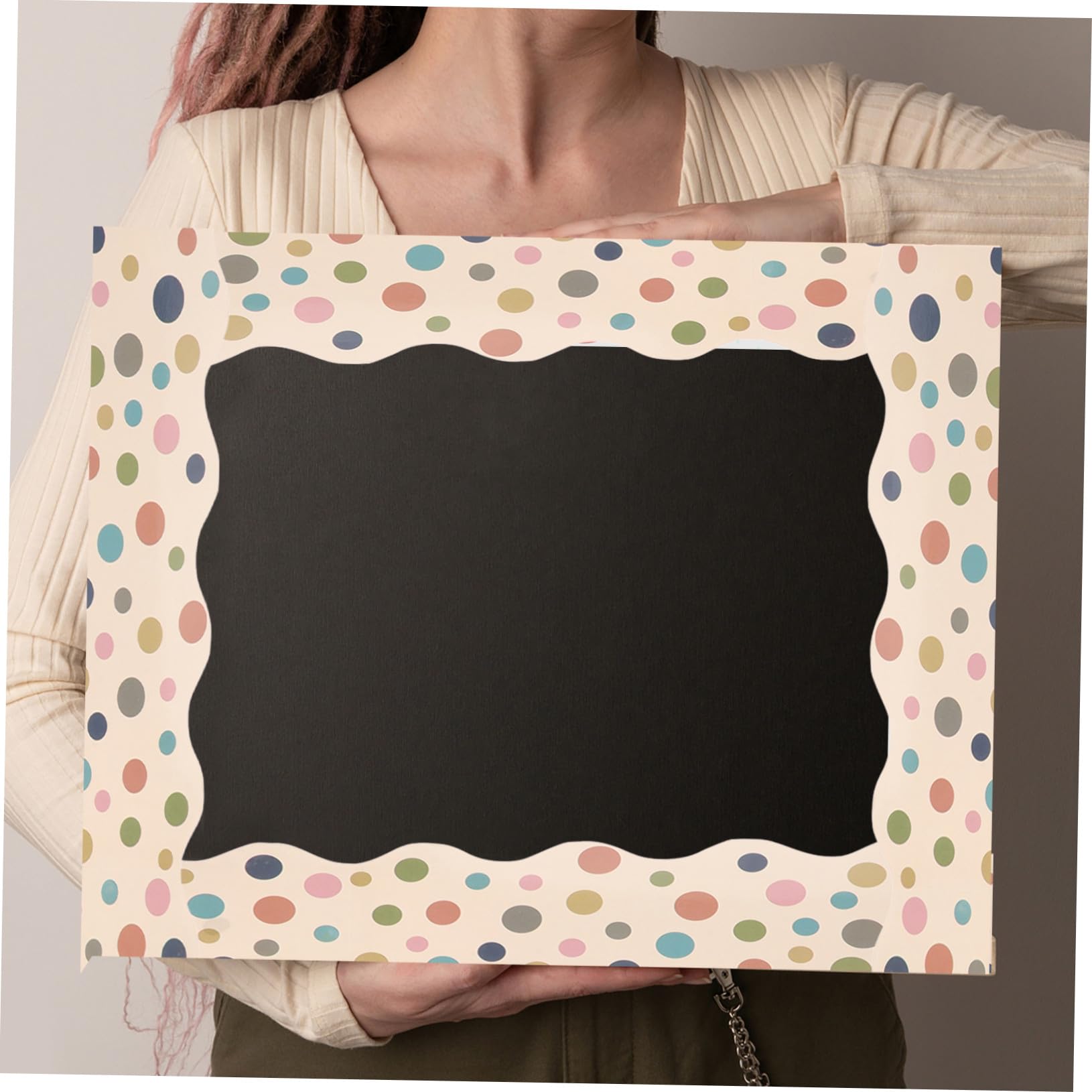 5 Rollen Selbstklebende Borders Klassenzimmer Bordüre aus Papier Vielseitig und Wasserfest für Pinnwände und Schwarze Tafeln Praktische Dekoration im Schulzimmer