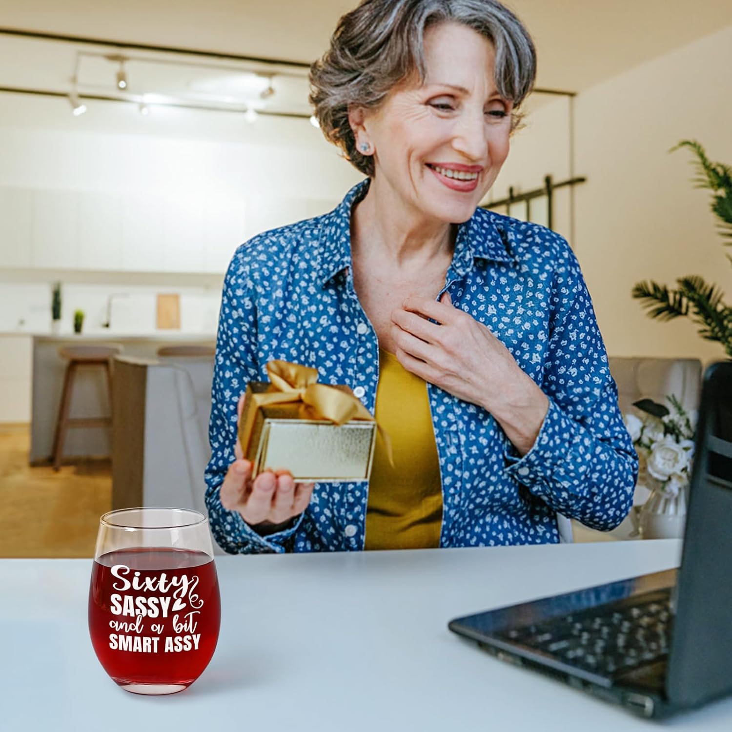 Futtumy 60th Birthday Gifts for Women, 17 OZ Sixty Sassy And A Bit Smart Assy Wine Glass, Gifts for 60th Birthday Women Mom Grandma Wife Daughter Sister Friend Aunt Female, 60th Birthday Gift Ideas - Image 7