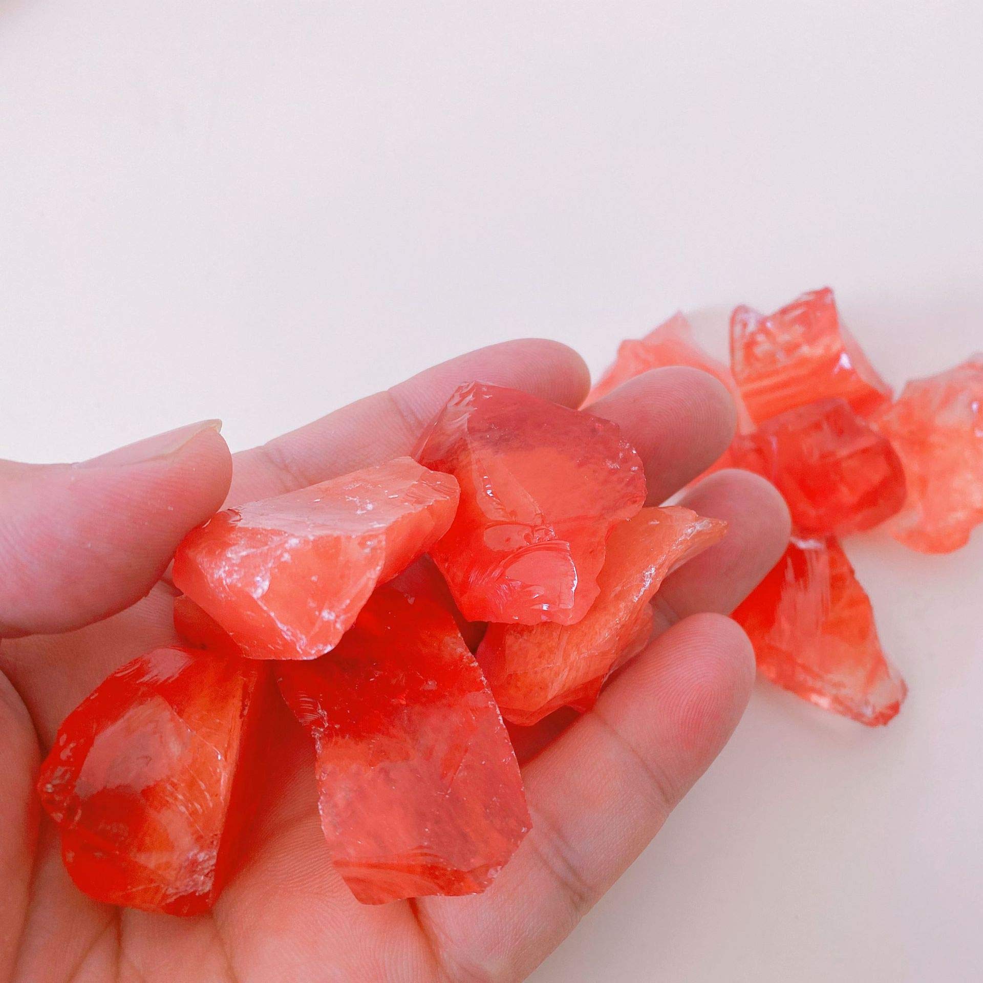 Naturalny kryształ 100g 1-3 cm czerwony arbuz naturalny kryształ dekoracja wnętrz kamień akwarystyczny kolekcje domowe