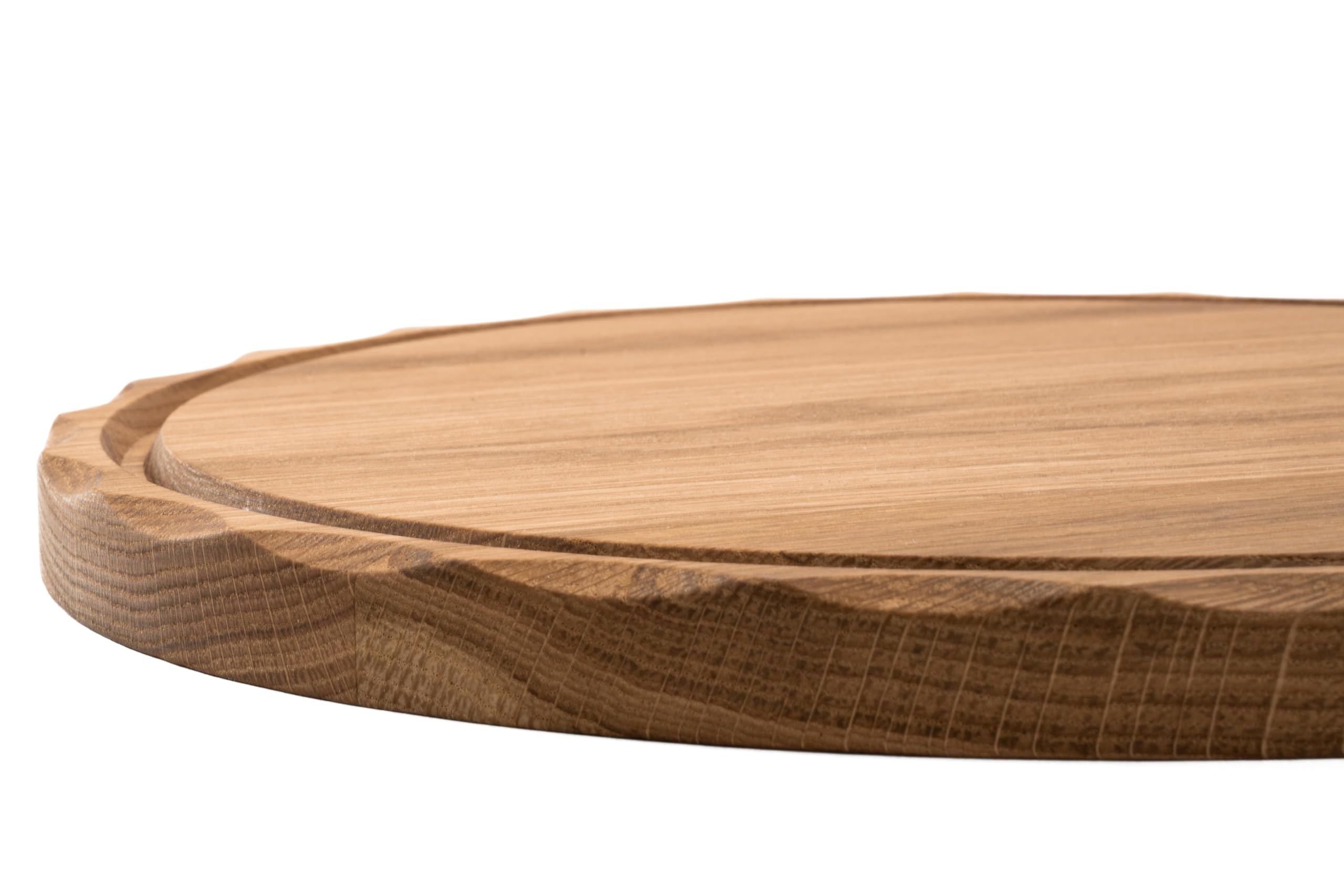 Arbor Lot de 2 assiettes en bois de chêne massif Ø 30 cm – Planches à découper et de service rondes avec bord à facettes et rainure à jus – Assiette en bois véritable de 2 cm d'épaisseur, huilée