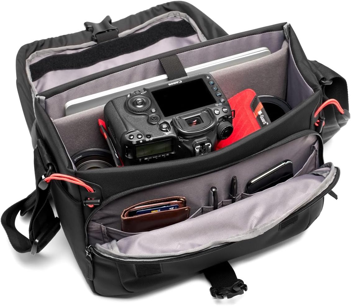 Manfrotto Advanced Messenger M III, Photography Bag for DSLR Cameras with Lenses, Camera Bag with Tripod Mount and Rain Cover, Photography Accessories