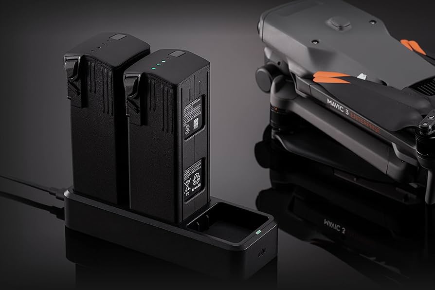 DJI Mavic 3 & 3 classicインテリジェントフライトバッテリー Amazon.com: DJI Mavic 3 Intelligent Flight Battery : Toys