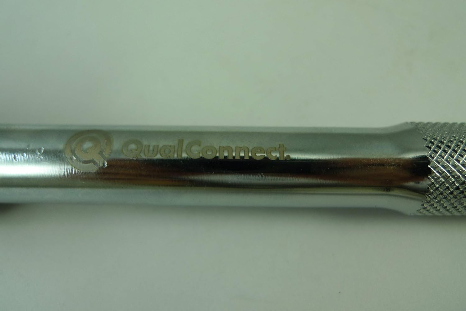 QualConnect® 1/4-inch Sidewinder Speedwrench, Professional Drive Reversing, Reversible Speedwrench, Ratchet w/Knurled Handle w/U.S. patent no. 4991470