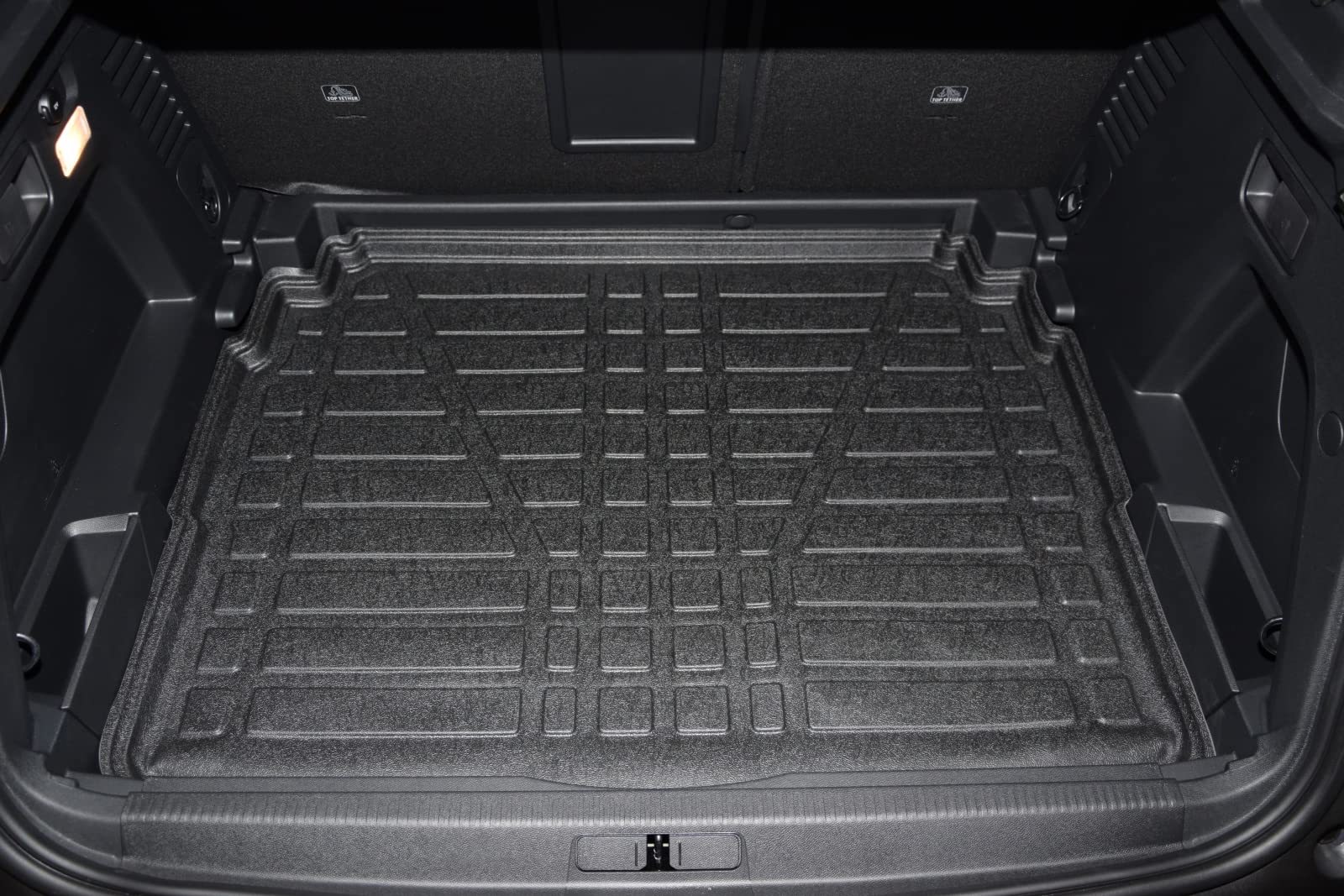 SCOUTT Tapis De Coffre sur Mesure pour Peugeot 3008 2017-2024 (Étage inférieur), Noir, Antidérapant, Bord Haut, Toutes Saisons