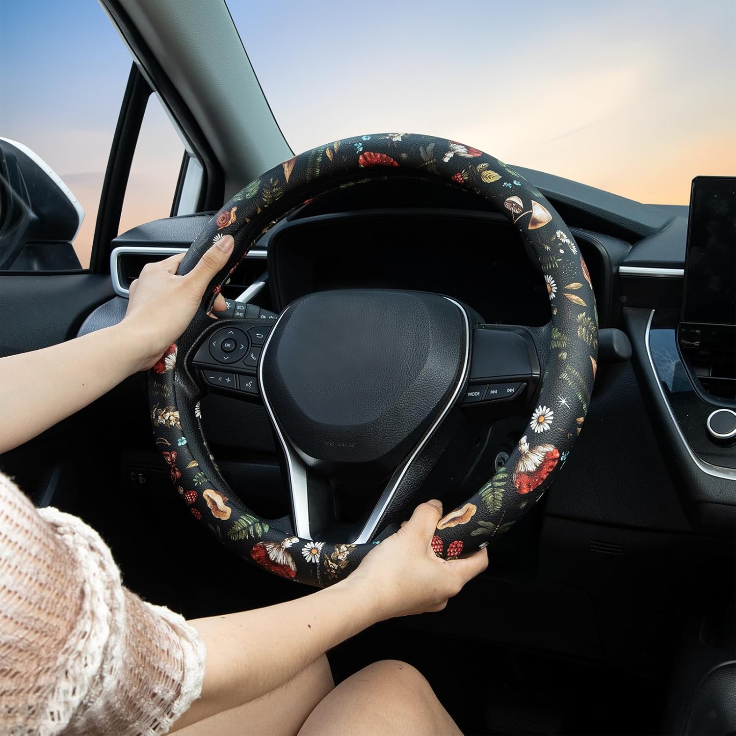 Mushroom Steering Wheel Cover Auto Leather Steering Wheel Protector, Anti-Slip, Breathable, Absorbing Sweat, Universal Mushroom Car Accessories 14.5–15 inch,Fit for Most Car, Trucks, SUV