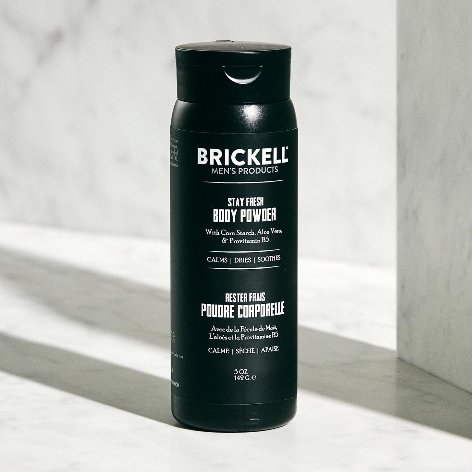 Brickell Men's Products Stay Fresh Body Powder for Men, Natural and Organic Talc-Free, Absorbs Sweat, Keeps Skin Dry, Scented, 5 oz - Image 2