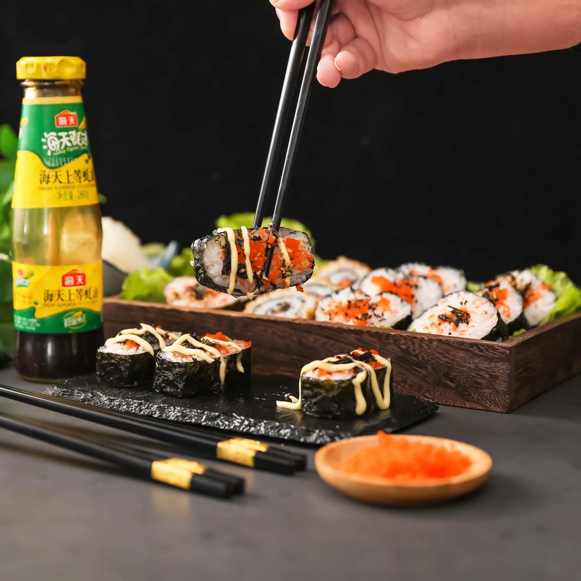 Set sushi completo. Kit sushi fai da te professionale da 17 pezzi. Kit per sushi composto da tappetino di bambù professionale, coltello, stampi di nigiri e onigiri, bacchette, cucchiaio... (Maker B)