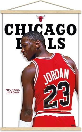 Trends International Michael Jordan - Póster de pared de la serie Feature Series, 22.37 x 34.00 pulgadas, paquete de impresión premium y colgador de