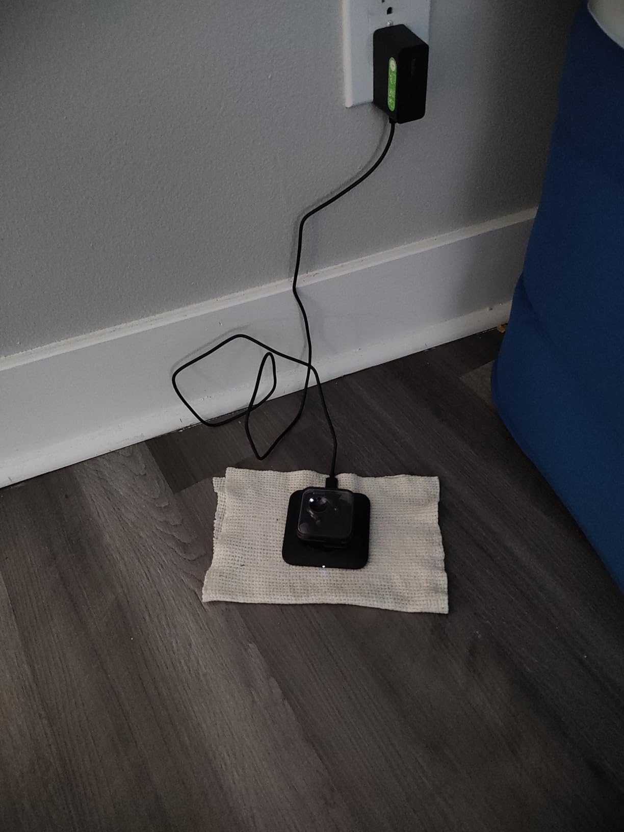 Excellent, discreet, wireless charger