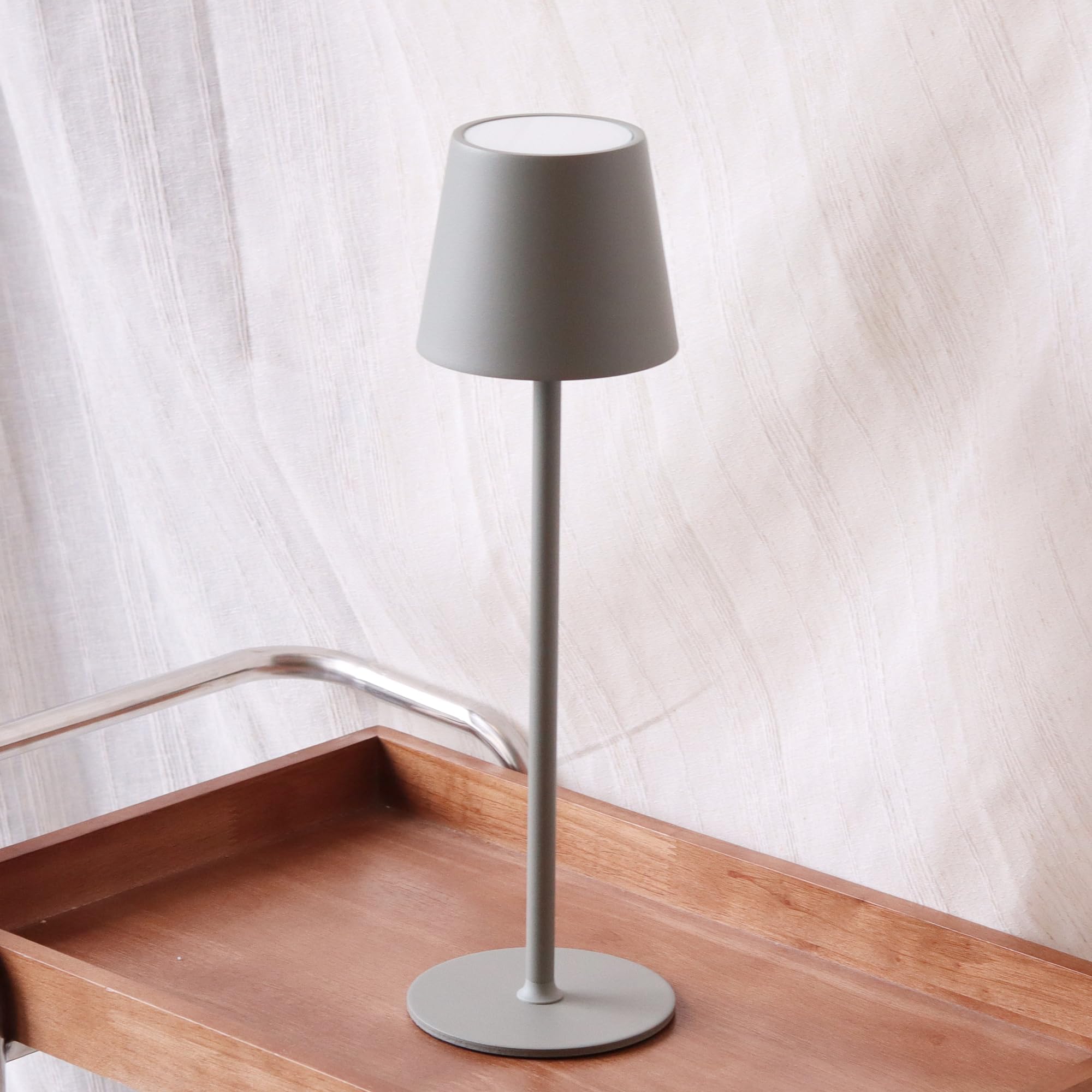 DILUMEN Tischlampe Dimmbar Kabellos,Wiederaufladbar Akku Tischleuchte mit Touch Control,Metall LED Akku Tischlampe mit USB-C,Wasserdichte Tischleuchte für Terrassen,Restaurants,5200mAh,Graugrün