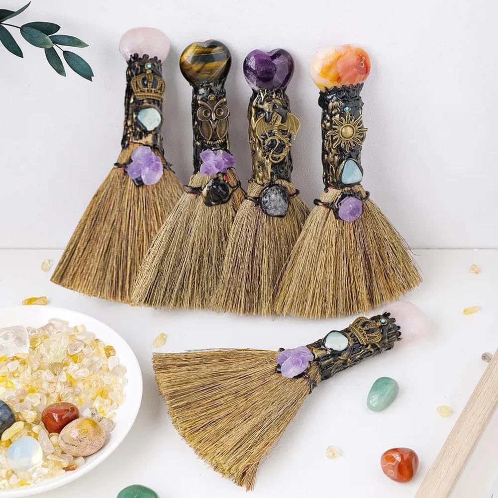 Natural Green Aventurine Magic Broom Heart Shape Crystal Witch Broom Reiki Healing Crystal Handmade Cleansing Bedroom Office Home Decor Gifts Green A