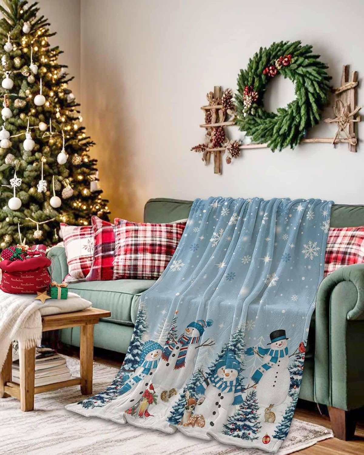 Blue Christmas Snowman Throw Blanket, Cute Snowman Lightweight Plush Blankets, Xmas Tree Snowflakes Super Soft Fuzzy Flannel Throw Blankets Winter Warm Cozy Bed Blanket for Couch Sofa, 50x80 Inch