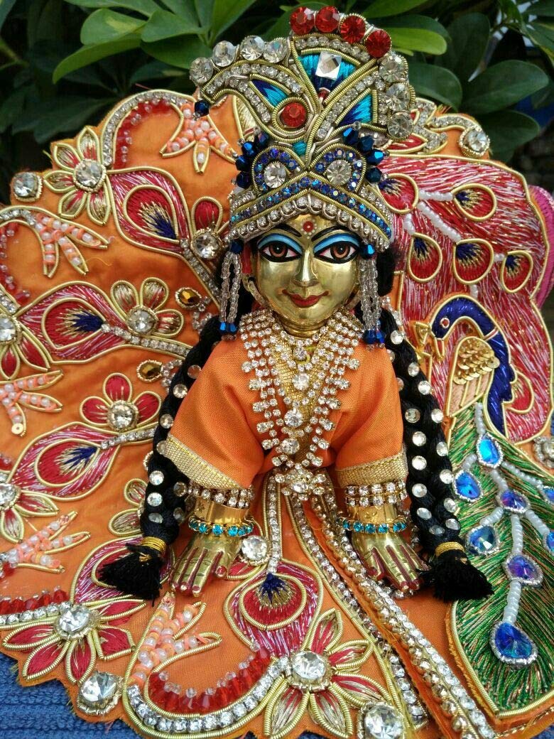 The Himalayan Collections Metal Bal Radha Idol Sringar Set, Standard, Multicolour, 3 Cloth, Statue Wig, Earring, Crown, Kangan, Payal, Necklace