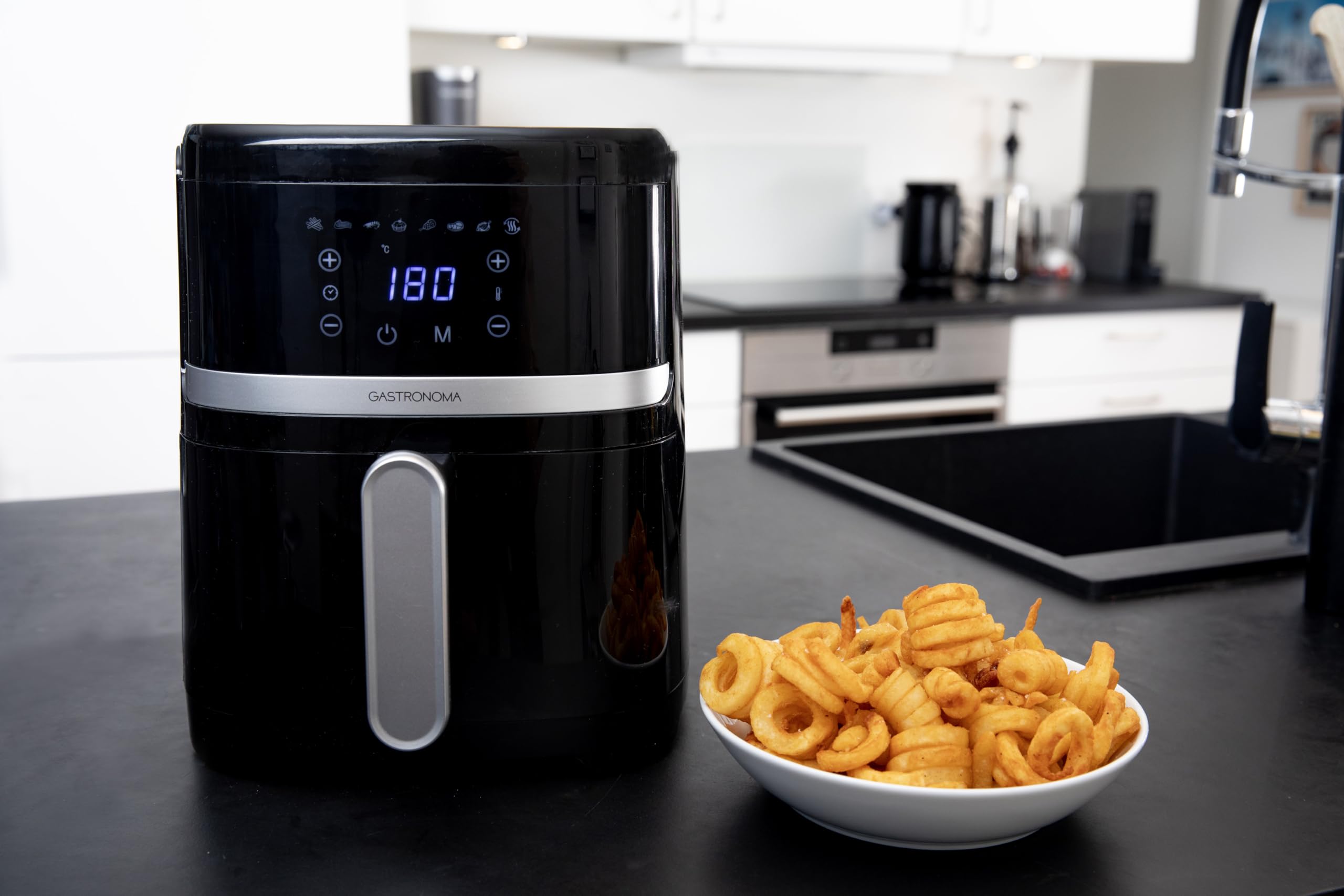 Gastronoma 18290005 Airfryer Gastronoma 18290005 - Airfryer con una capacidad de 4,2 litros, pantalla táctil digital y protección contra sobrecalentamiento - Negro/Plata