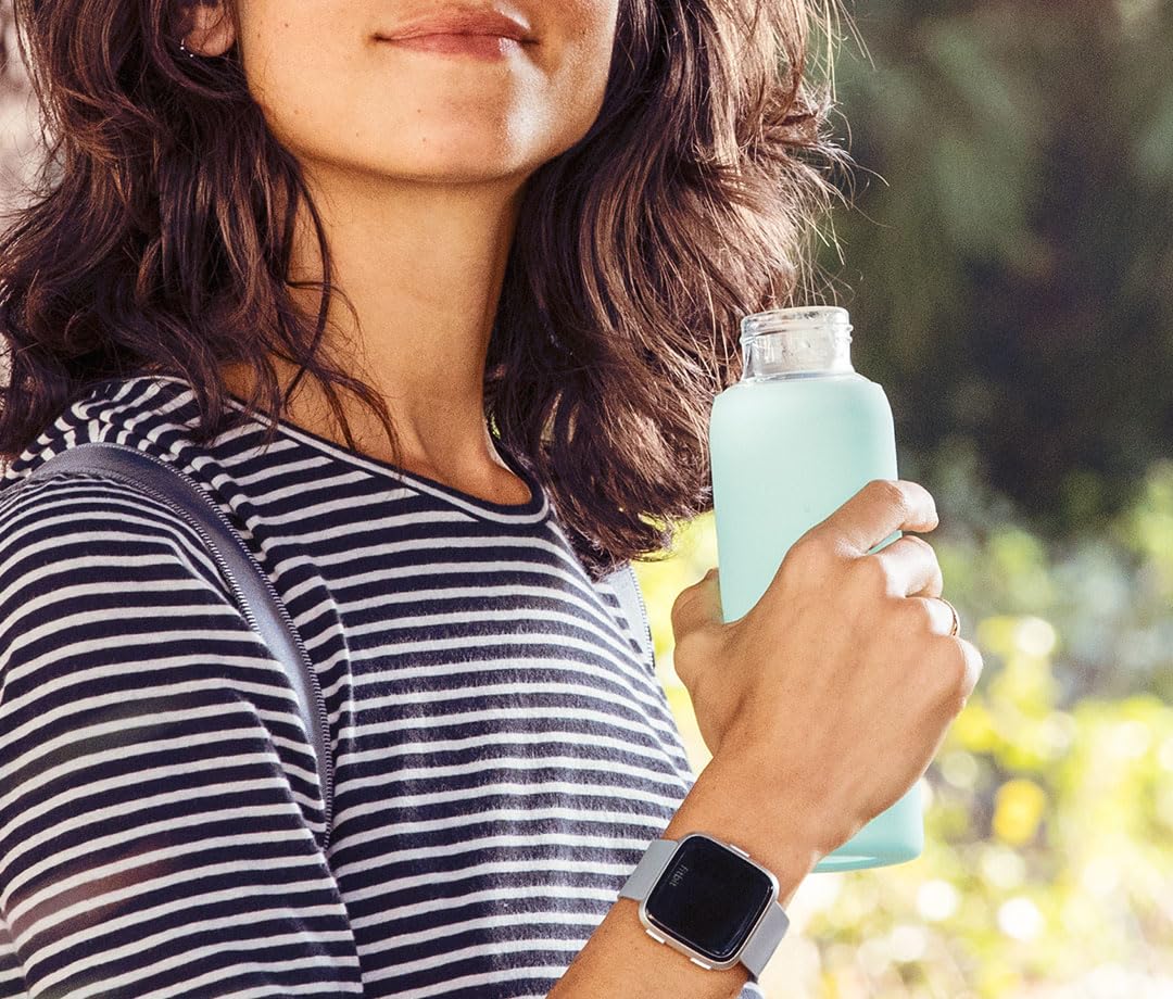Amazon.com: Fitbit Versa Smart Watch, Gray/Silver Aluminium