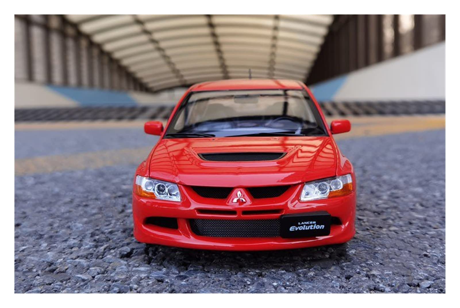 Amazon | ミニカー スケールモデルカー ブティック1:18三菱EVO第8世代 