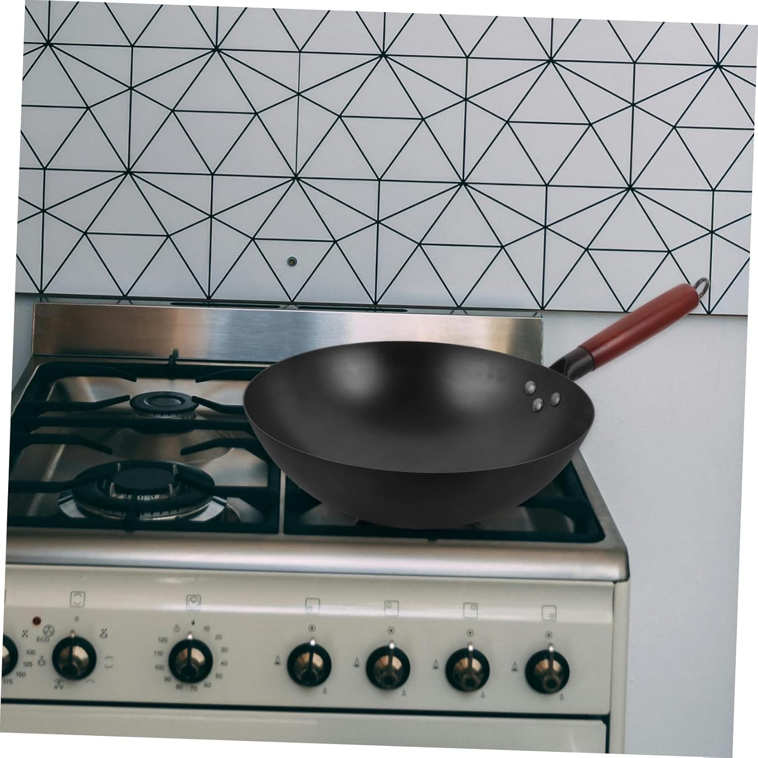 PRETYZOOM Traditional Iron Wok with Wooden Handle Bottom Cooking Pan for Gas Stove Non-stick Frying Pan Versatile Kitchenware for Frying Boiling and Steaming