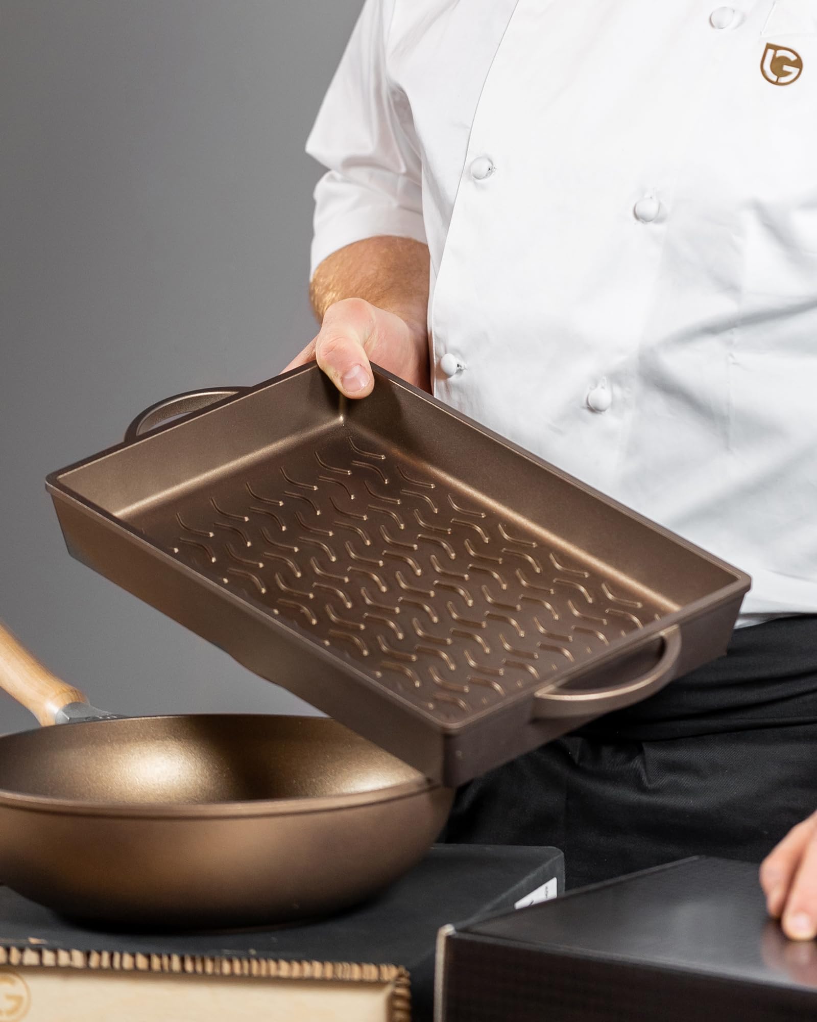 Luchetti K360 grill rettangolare - Utilizzabile anche in forno - Alluminio pressofuso e maniglie integrate (25x35 versione GAS)