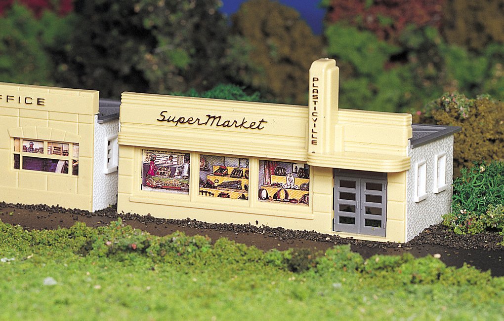 Amazon.com: Bachmann Trains Plasticville Buildings – Classic Kit