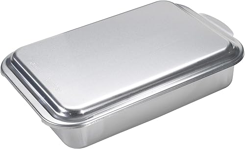 Nordic Ware molde para bizcocho clásico de metal 9 x 13 con tapa Plateado