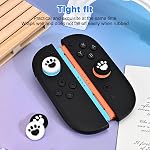 DLseego Poignées de pouce conçues pour le commutateur Nintendo 2 (2025), Soft Silicone Joycon Contrôleur analogique Protection antidérapante 4 PCS Bouton Joy Con Bouchons de joystick Covers, Griffe de chat d'amour - noir & blanc