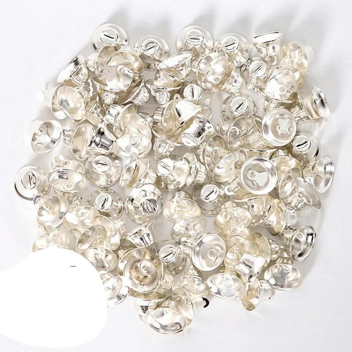 Campanelli di Natale piccoli 1 cm 2 cm Piccoli campanelli di metallo Jingles Ornamenti per l'albero di Natale Campanelli d'oro e d'argento per l'artigianato - 20 mm Argento - 100 pezzi