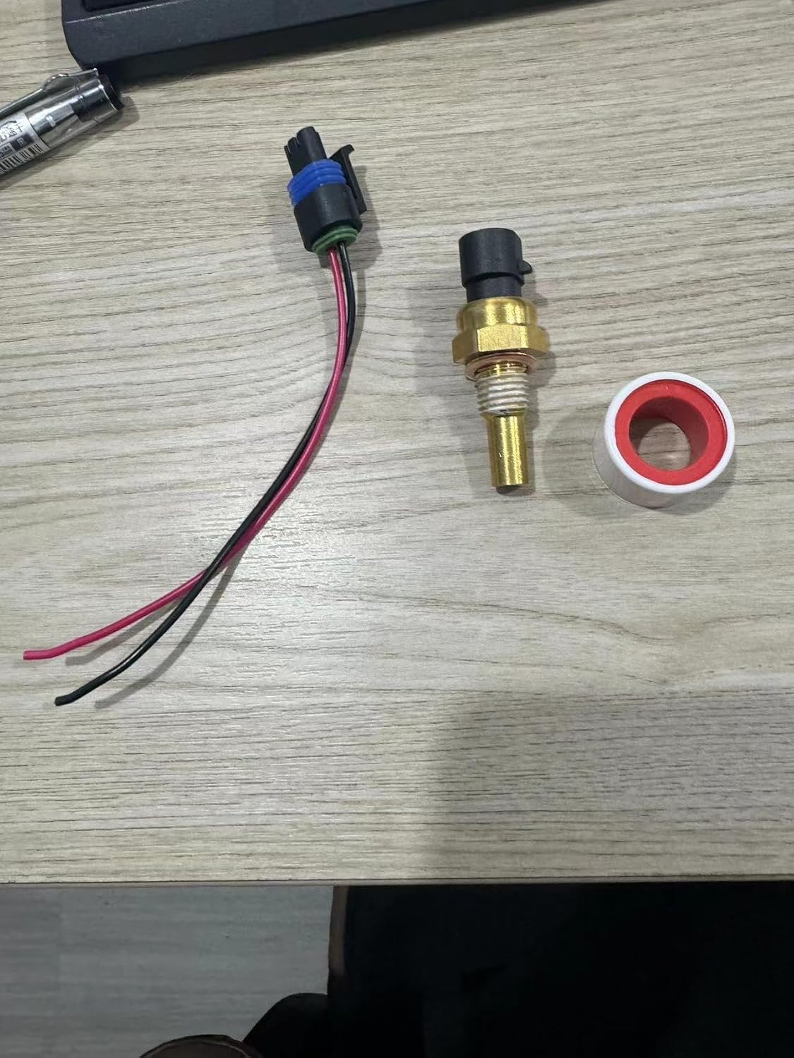 CIOM Engine Coolant Temperature Sensor & Pigtail Connector - Fits Buick, Chevy, GMC, Saab, Saturn Models - View #6
