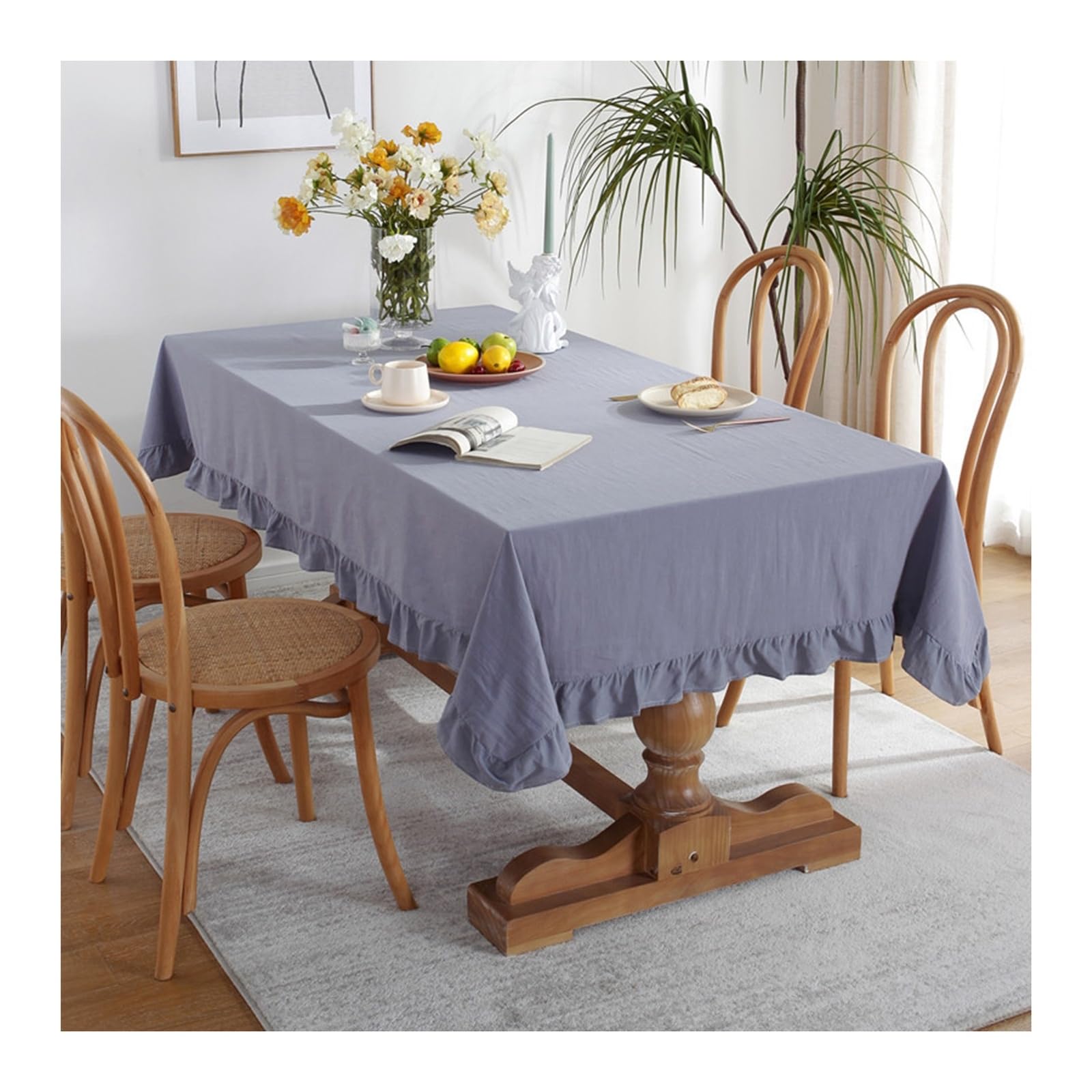 Nappe carrée grise anti-taches protégeant votre table avec élégance