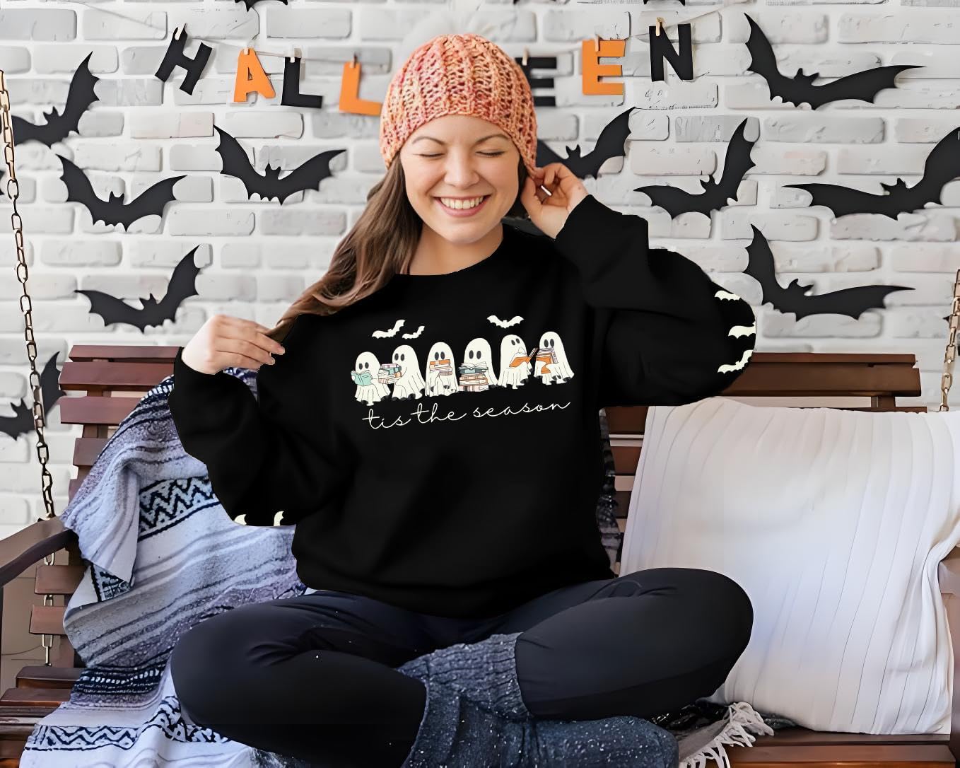 UNIQUEONE Halloween Sweatshirts for Women Ghost Reading Books Sweater Cute Spooky Bookish Shirt Fall Pullover Tops - Image 4