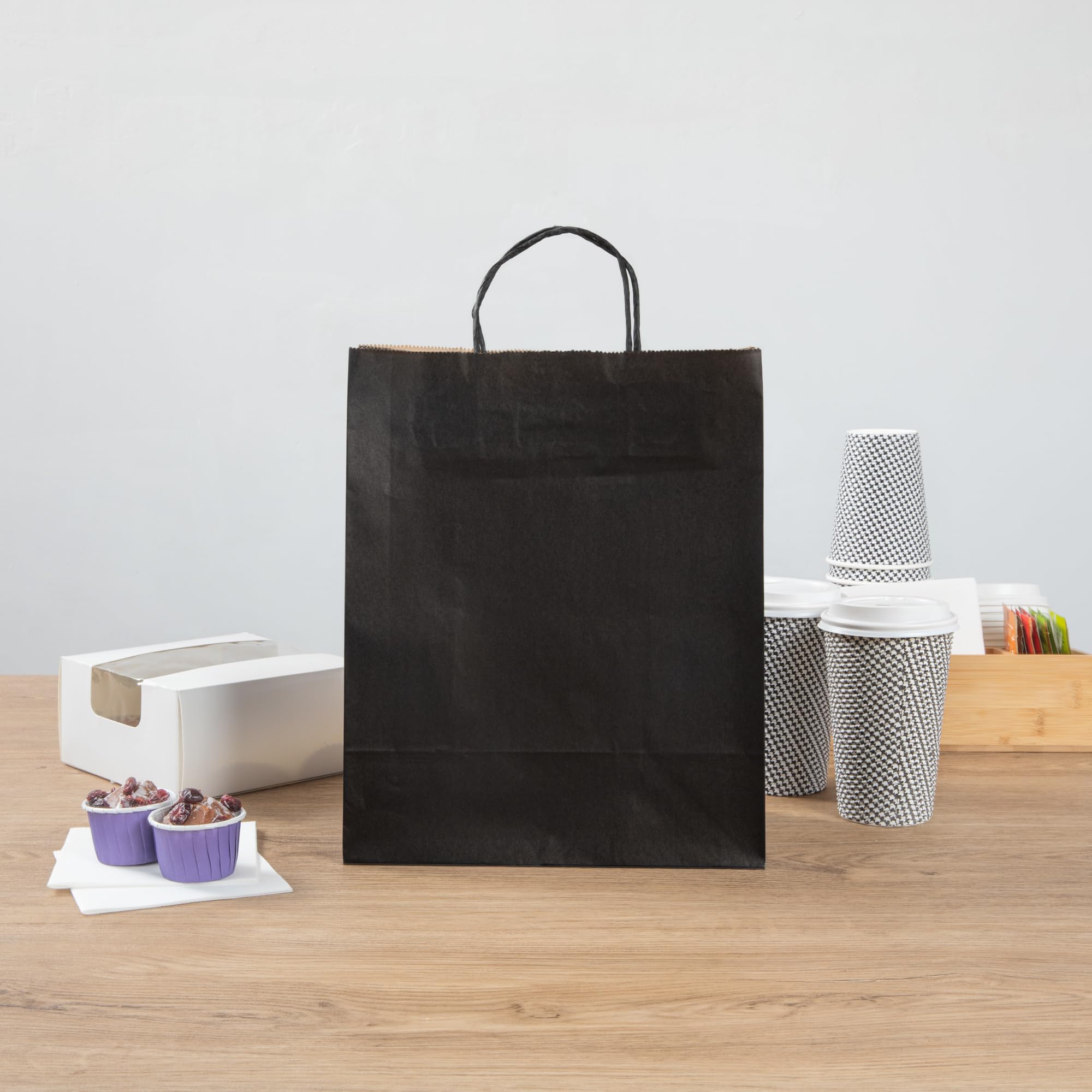 Restaurantware - Bolsas de compras de papel de 10.2 x 5.5 x 12.6 pulgadas, 100 bolsas resistentes con asas, duraderas, para comestibles, bolsas de papel negro con asa, para regalos