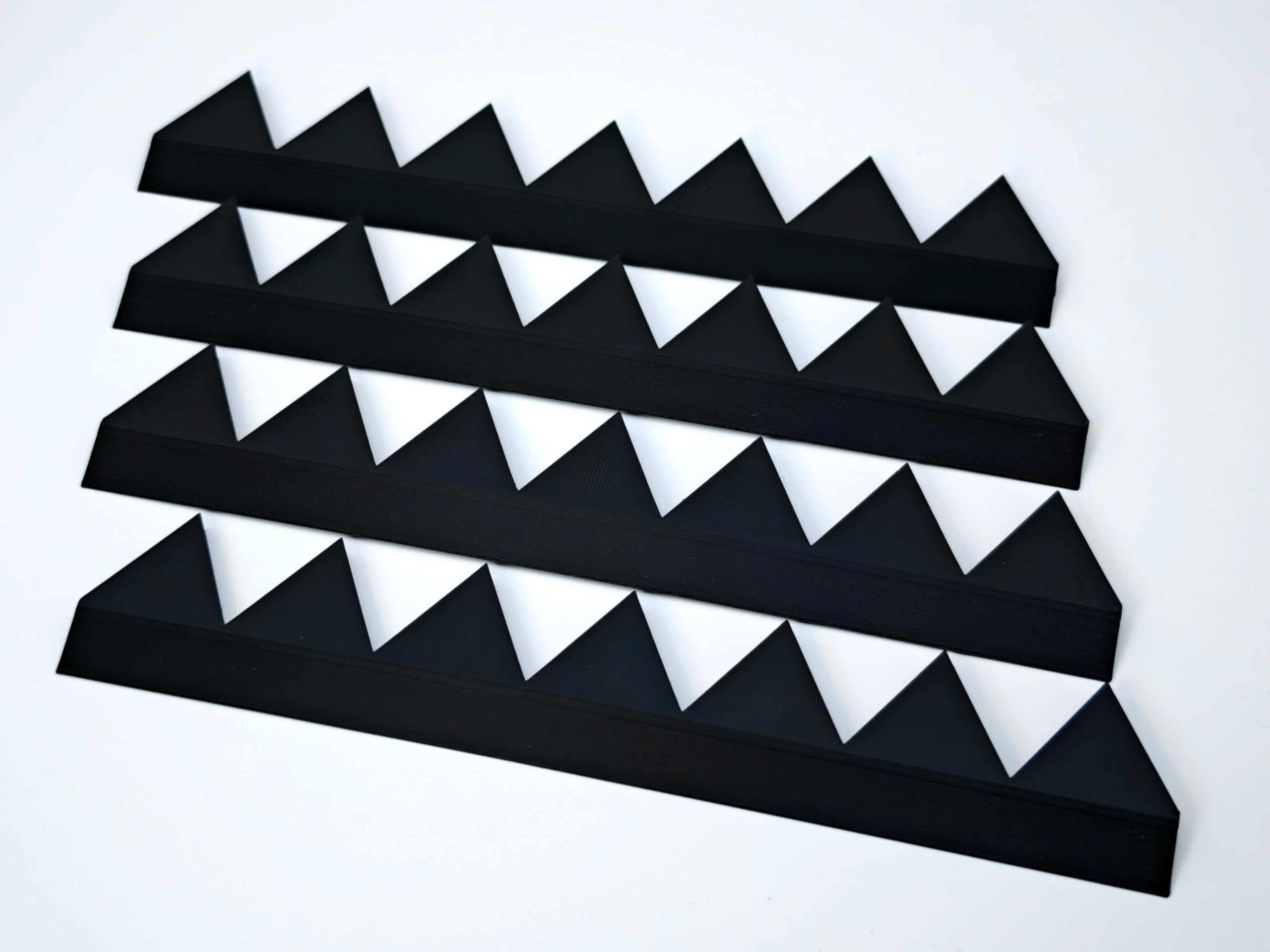 Amazon.co.jp: シェブロン形状 空力デバイス ABS製 連結可能タイプ (7