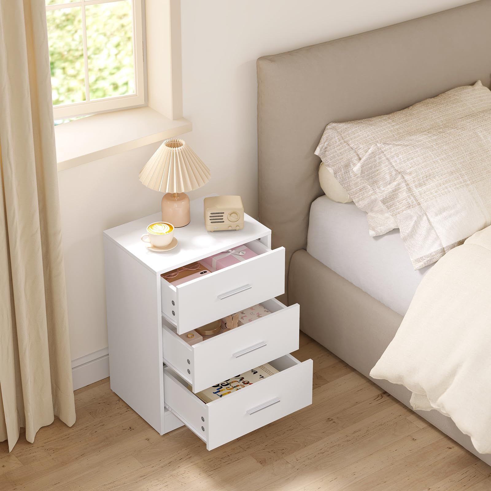WOLTU Set di 2 Comodini Moderni con 3 Cassetti, Grande Capacità, Tavolino da Letto per Camera da Letto, Soggiorno e Ufficio, 39x28x54cm, Bianco, NTS26hei-2