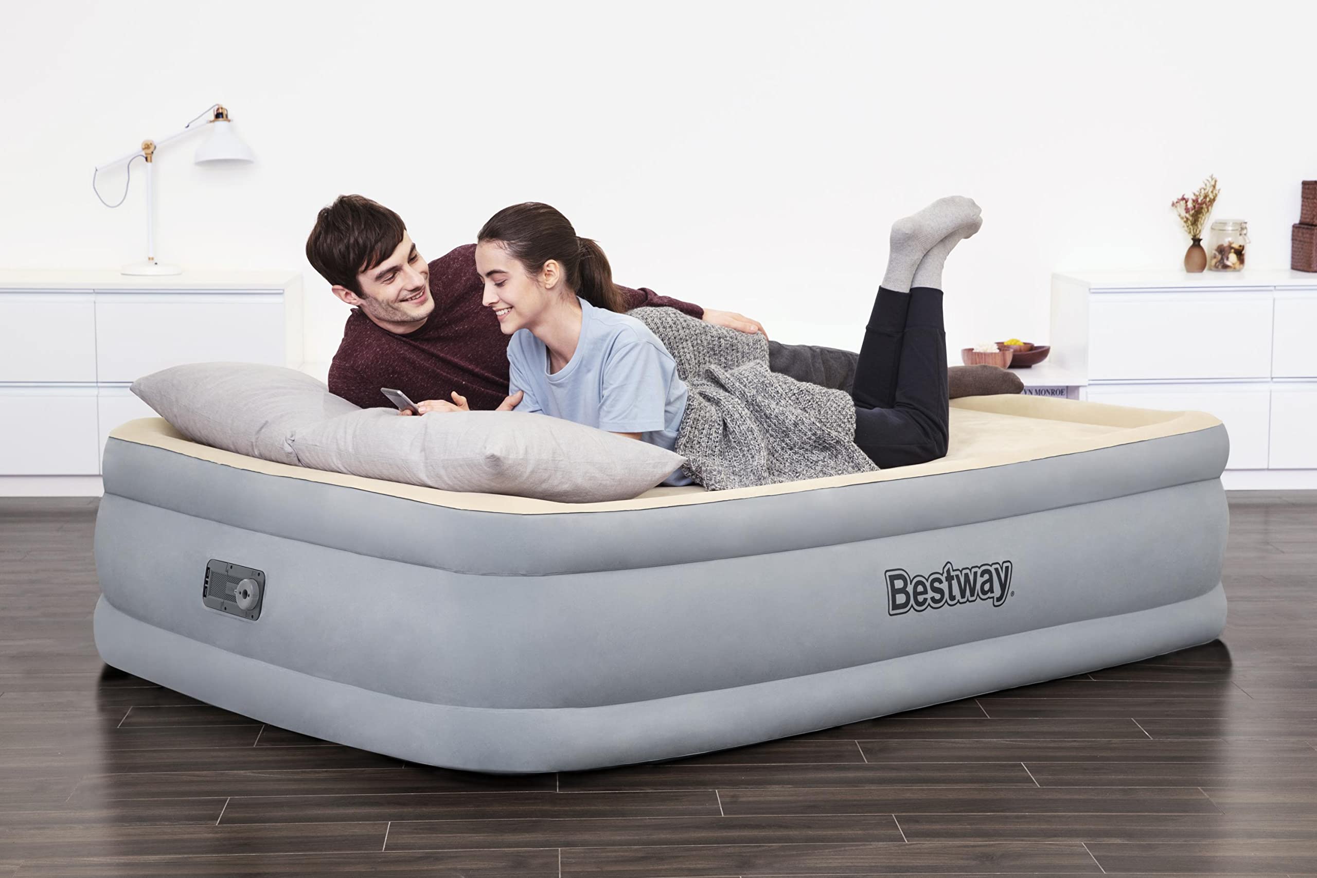 Bestway 67486-3 Materasso gonfiabile matrimoniale Foam Top da 2.03 m x 1.52 m x 46 cm con pompa integrata
